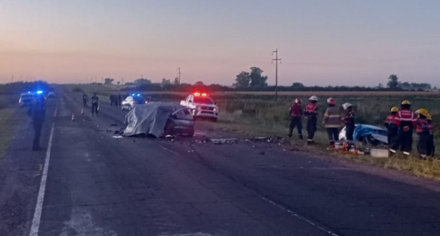 TRAGICO ACCIDENTE EN RUTA 20- GILBERT, FALLECIERON TRES PERSONAS y TRES GRAVES