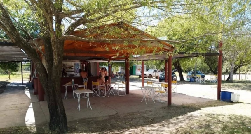 Balneario Municipal Arenas Blancas abierto por unos dias sin acceso a playas