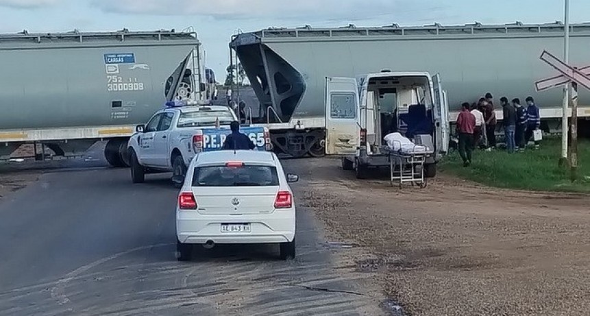 Una moto Chocó contra un tren que circulaba por paso a nivel en Ruta 20