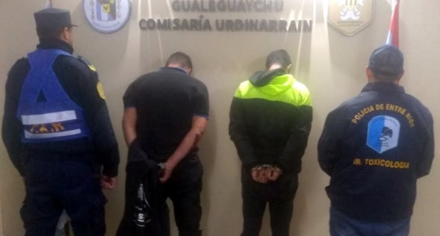 Persecución y choque en pleno centro de Urdinarrain - Los detuvieron con estupefacientes