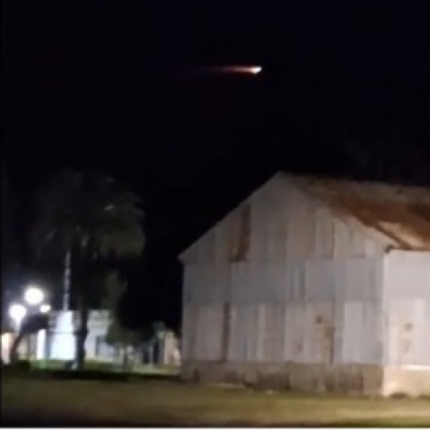 Una extraña luz, surcó la madrugada de Urdinarrain y zona por mas de un minuto a la vista