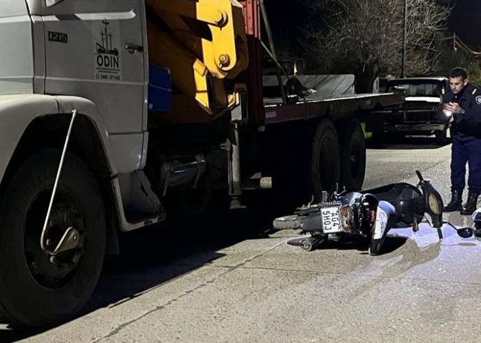 📍 Choque de motociclista contra un camión estacionado en Urdinarrain