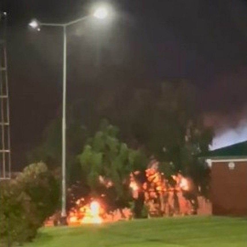 En la noche de Tormenta, se Produjo un Incendio en el Polideportivo Municipal de ALDEA SAN ANTONIO